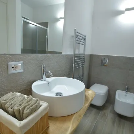 Courtyard House Apartment